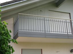 Aussengelaender lackiert-045